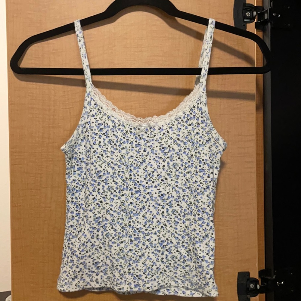 Brandy Melville floral tank